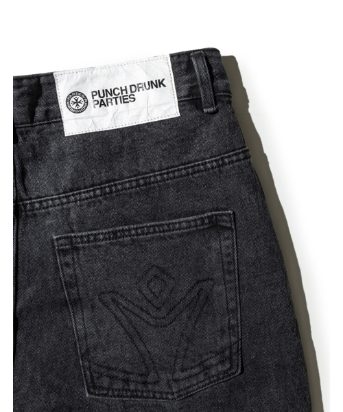PUNCH DRUNK PARTIES(パンチドランクパーティーズ)の「Misfits Jeans (WASHED BLACK)(デニムパンツ・レディース・その他・3(34)/1(30)/0(28)/2(32))」の7枚目の写真