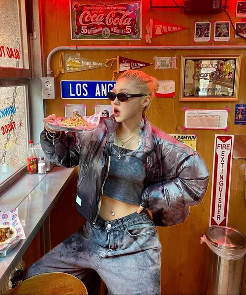 PUNCH DRUNK PARTIES(パンチドランクパーティーズ)の「Misfits Jeans (WASHED BLACK)(デニムパンツ・レディース・その他・3(34)/1(30)/0(28)/2(32))」の12枚目の写真