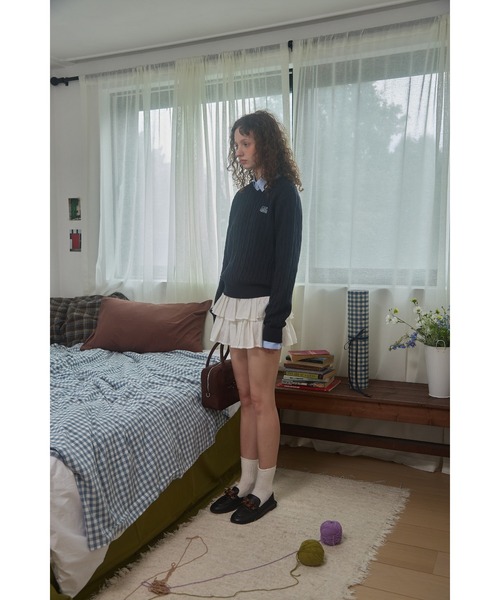 codegraphy(コードグラフィー)の「(Women) Small Square V-Neck Cable Knit CBEWWKL042(ニット/セーター・レディース・ネイビー/レッド/クリーム・SMALL/MEDIUM)」の4枚目の写真