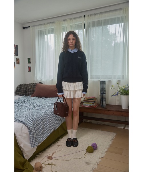 codegraphy(コードグラフィー)の「(Women) Small Square V-Neck Cable Knit CBEWWKL042(ニット/セーター・レディース・ネイビー/レッド/クリーム・SMALL/MEDIUM)」の5枚目の写真