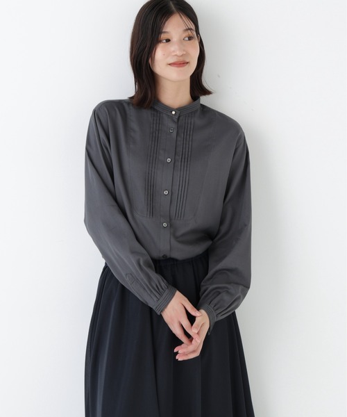 human woman（ヒューマンウーマン）の「◆ピンタックバンドカラーブラウス（シャツ/ブラウス・レディース・グレー系その他/ホワイト・MEDIUM）」の16枚目の写真