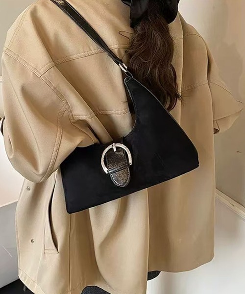 NuNuNa(ヌヌナ)の「【NuNuNa】2WAYスエードタッチ バックルショルダーバッグ/ハンドバッグ(ショルダーバッグ・レディース・ダークブラウン/ブラウン/レッド/ブラック・FREE)」の1枚目の写真