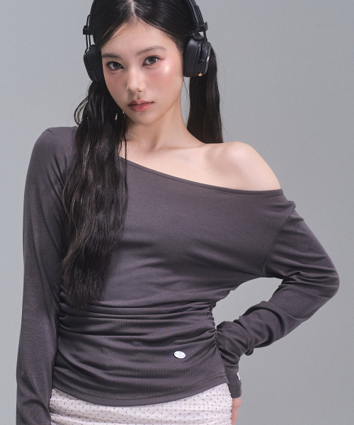 ZEROPLANET（ゼロプラネット）の「ジョイシャーリングロングスリーブトップ [チャコール]（Tシャツ/カットソー・レディース・チャコール・SMALL/MEDIUM）」の5枚目の写真