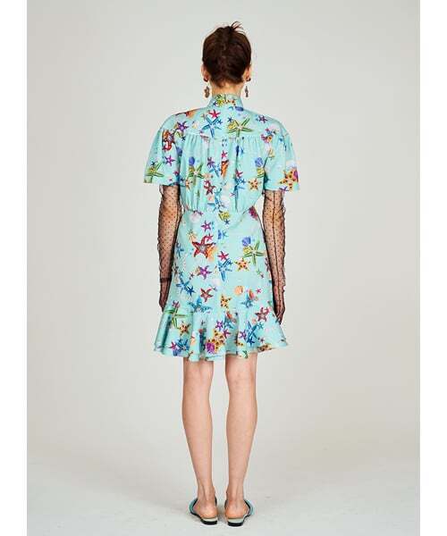 GREEDILOUS(グリディアス)の「オーシャンパールプリントシャーリングワンピース(ワンピース・レディース・その他・SMALL/MEDIUM/LARGE/X-SMALL)」の3枚目の写真