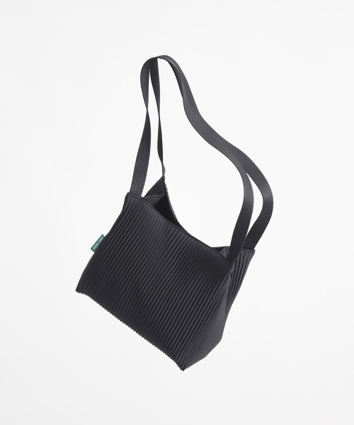 GREEN STUFF（グリーンスタッフ）の「boxy bag 61 short - pleats black（ショルダーバッグ・レディース・その他・FREE）」の2枚目の写真