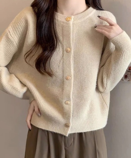 meJane（ミージェーン）の「金ボタンクルーネック ニットカーディガン（カーディガン/ボレロ・レディース・ホワイト/ライトベージュ/ライトブルー/ライトピンク/ライトイエロー・FREE）」の3枚目の写真