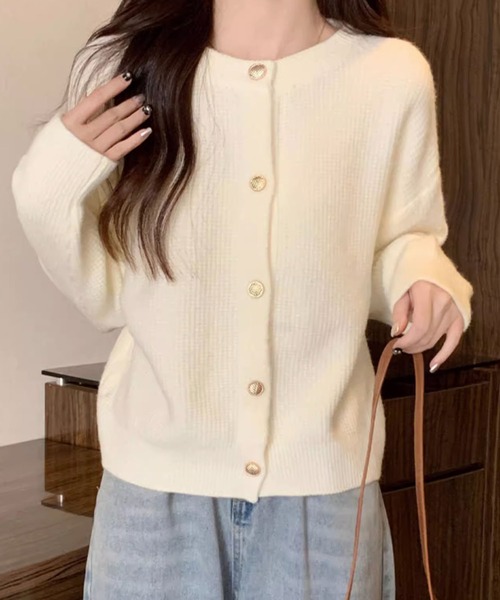 meJane（ミージェーン）の「金ボタンクルーネック ニットカーディガン（カーディガン/ボレロ・レディース・ホワイト/ライトベージュ/ライトブルー/ライトピンク/ライトイエロー・FREE）」の6枚目の写真