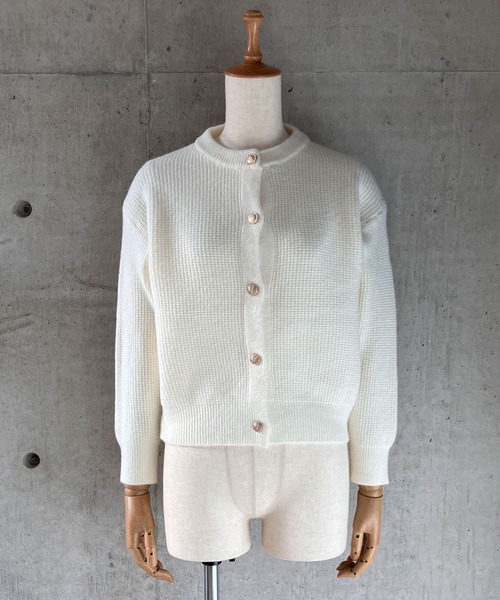 meJane（ミージェーン）の「金ボタンクルーネック ニットカーディガン（カーディガン/ボレロ・レディース・ホワイト/ライトベージュ/ライトブルー/ライトピンク/ライトイエロー・FREE）」の13枚目の写真