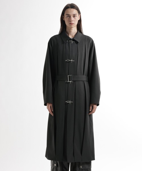 HARE（ハレ）の「ファイヤーマンバックルプリーツステンカラーコート(HARE)（ステンカラーコート・メンズ・レッド/ブラック/グレー・FREE）」の14枚目の写真