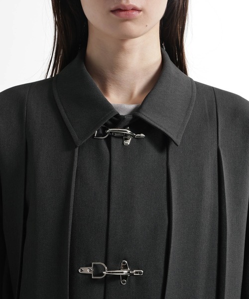 HARE（ハレ）の「ファイヤーマンバックルプリーツステンカラーコート(HARE)（ステンカラーコート・メンズ・レッド/ブラック/グレー・FREE）」の19枚目の写真