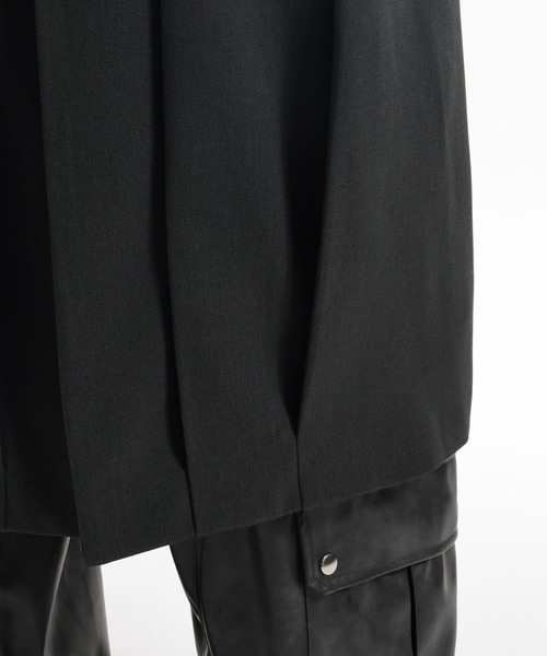 HARE（ハレ）の「ファイヤーマンバックルプリーツステンカラーコート(HARE)（ステンカラーコート・メンズ・レッド/ブラック/グレー・FREE）」の22枚目の写真