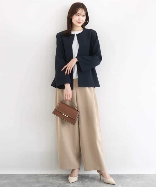 MK MICHEL KLEIN（エムケーミッシェルクラン）の「ダブルクロス テントラインノーカラージャケット/セットアップ対応/防シワ/ストレッチ/洗える（ノーカラージャケット・レディース・グレイッシュベージュ/ネイビー・38）」の11枚目の写真