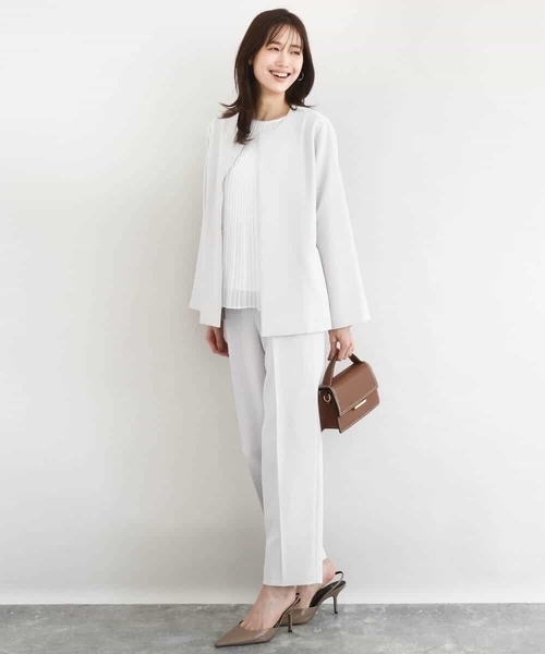 MK MICHEL KLEIN（エムケーミッシェルクラン）の「ダブルクロス テントラインノーカラージャケット/セットアップ対応/防シワ/ストレッチ/洗える（ノーカラージャケット・レディース・グレイッシュベージュ/ネイビー・38）」の16枚目の写真