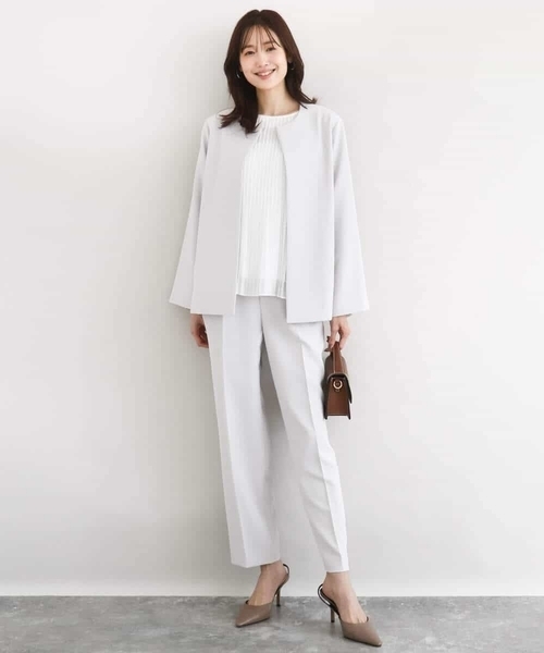 MK MICHEL KLEIN（エムケーミッシェルクラン）の「ダブルクロス テントラインノーカラージャケット/セットアップ対応/防シワ/ストレッチ/洗える（ノーカラージャケット・レディース・グレイッシュベージュ/ネイビー・38）」の17枚目の写真