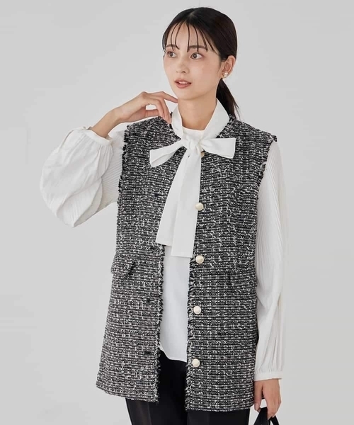 a.v.v（アーヴェヴェ）の「【洗える】2WAY袖プリーツボウタイブラウス（シャツ/ブラウス・レディース・ダークインディゴブルー/ホワイト・38/36/40）」の2枚目の写真