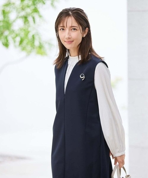 a.v.v（アーヴェヴェ）の「【洗える】2WAY袖プリーツボウタイブラウス（シャツ/ブラウス・レディース・ダークインディゴブルー/ホワイト・38/36/40）」の8枚目の写真