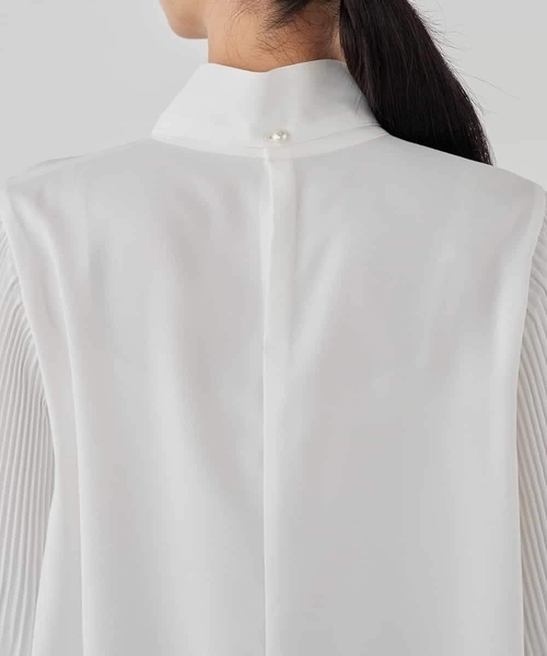 a.v.v（アーヴェヴェ）の「【洗える】2WAY袖プリーツボウタイブラウス（シャツ/ブラウス・レディース・ダークインディゴブルー/ホワイト・38/36/40）」の18枚目の写真