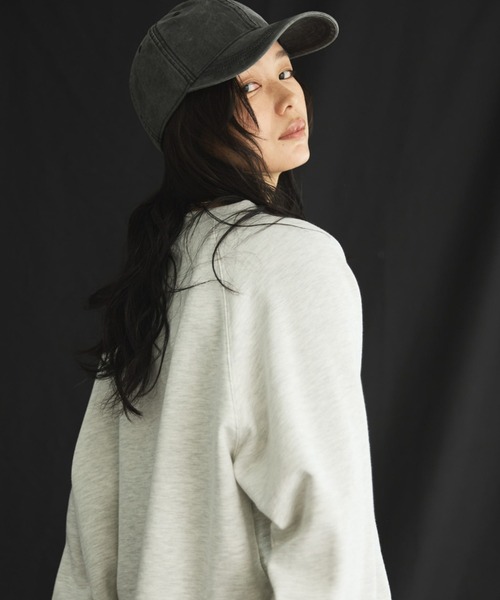 Doux archives（ドゥアルシーヴ）の「カレッジロゴスウェット（スウェット・レディース・ベージュ/オートミール/チャコールグレー・FREE）」の9枚目の写真