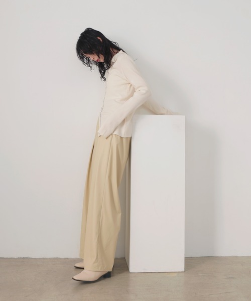 LIAN(リアン)の「ウォッシャブルフェイクレザー2タックパンツ(スラックス・レディース・ブルー/ブラック/ホワイト系その他/イエロー・FREE)」の16枚目の写真