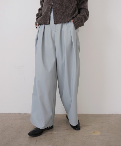 LIAN(リアン)の「ウォッシャブルフェイクレザー2タックパンツ(スラックス・レディース・ブルー/ブラック/ホワイト系その他/イエロー・FREE)」の18枚目の写真