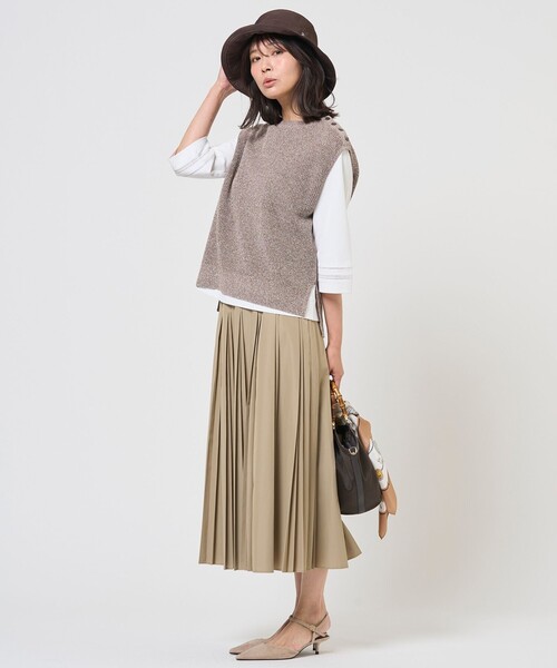 J.PRESS Ladies(J.プレス レディス)の「【WEB限定カラーあり・プラスワンアイテムに】LINEN COTTON ニット ベスト(ベスト・レディース・ネイビー系/スカイブルー系/ベージュ系/ライトグレー系/ブラウン系・SMALL)」の7枚目の写真