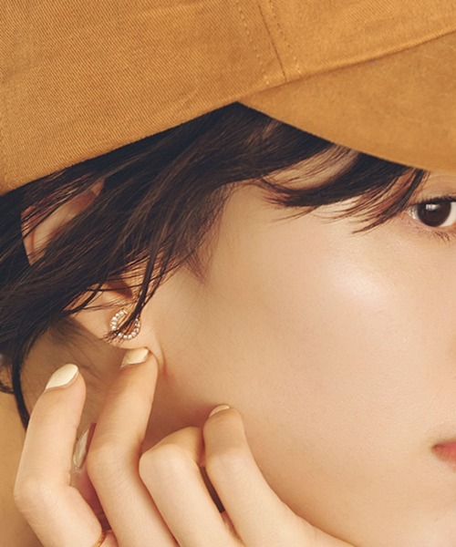 studio CLIP(スタディオクリップ)の「【daily CLIP】馬蹄ラインストーンピアス(ピアス(両耳用)・レディース・その他1/その他2・FREE)」の1枚目の写真