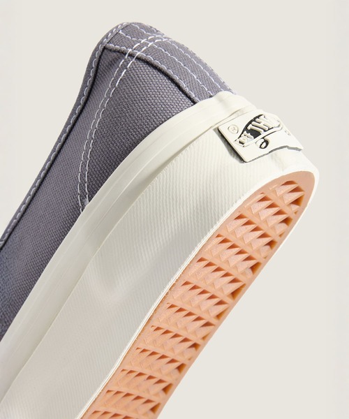 VANS(バンズ)の「VANS PREMIUM オーセンティック / LX Authentic 44 Steel Shadow VN000D9NFSM1(スニーカー・メンズ・ダークグレー・5.5/6/6.5/7/7.5/8/8.5/9/9.5/10/10.5/11/12)」の6枚目の写真