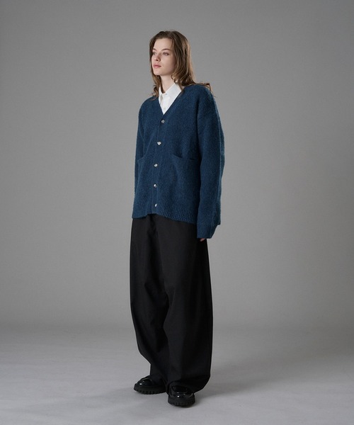 ONCILY(オンシェリー)の「SILVER BUTTON V-NECK CARDIGAN / シルバーボタンVネックカーディガン(カーディガン/ボレロ・メンズ・パープル/グレー/ブルー/ライトブルー・SMALL/MEDIUM/LARGE)」の6枚目の写真