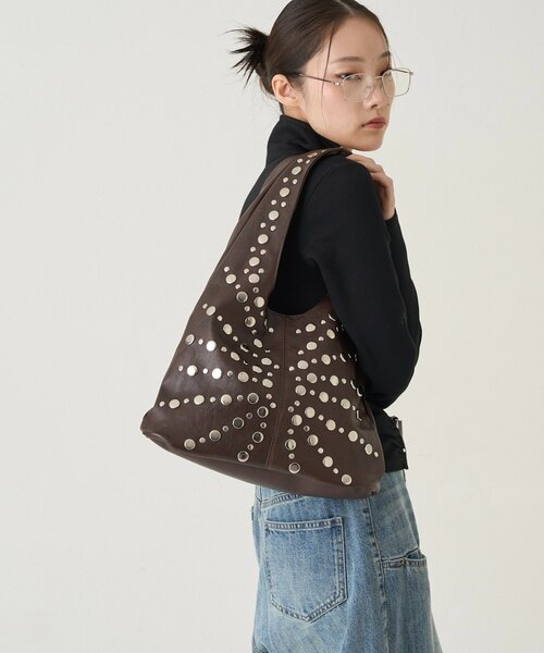 WHO'S WHO gallery(フーズフーギャラリー)の「ラジアルドットバッグ(ショルダーバッグ・レディース・ブラック/ブラウン・FREE)」の8枚目の写真