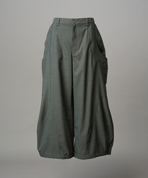 MAISON SPECIAL（メゾンスペシャル）の「《UNISEX》NISHIKAWA KEORI Prime-Wide Wool Curve Pants/NISHIKAWA KEORI プライムワイドウールカーブパンツ【MAISON SPECIAL/メゾンスペシャル】■セットアップ対応■（カーゴパンツ・メンズ・ブラック/グレイッシュベージュ/カーキ・0/1/2）」の15枚目の写真