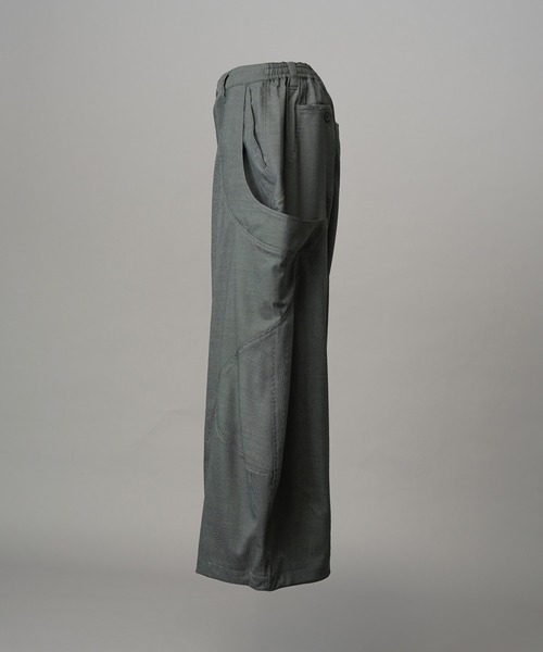 MAISON SPECIAL（メゾンスペシャル）の「《UNISEX》NISHIKAWA KEORI Prime-Wide Wool Curve Pants/NISHIKAWA KEORI プライムワイドウールカーブパンツ【MAISON SPECIAL/メゾンスペシャル】■セットアップ対応■（カーゴパンツ・メンズ・ブラック/グレイッシュベージュ/カーキ・0/1/2）」の16枚目の写真