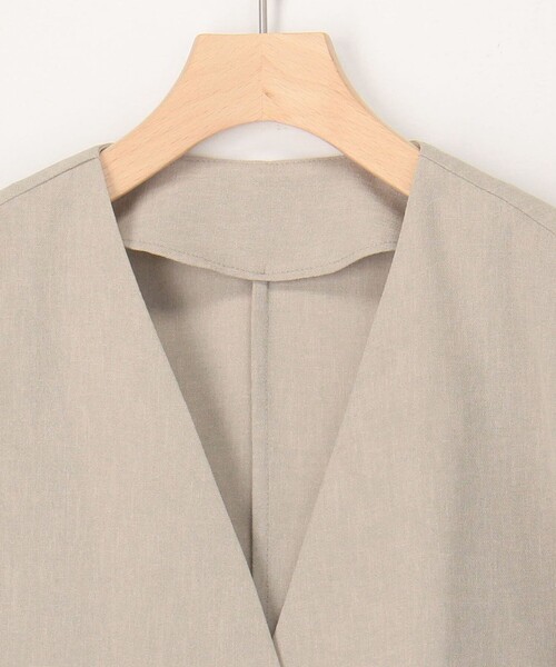NOLLEY’S(ノーリーズ)の「《セットアップ対応》【UVカット・接触冷感】ライトツイルノーカラージャケット(ノーカラージャケット・レディース・ベージュ/ネイビー/ブラウン・38/36)」の8枚目の写真
