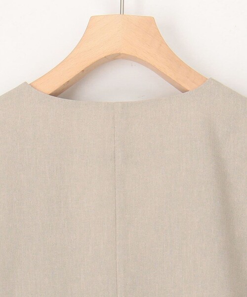 NOLLEY’S(ノーリーズ)の「《セットアップ対応》【UVカット・接触冷感】ライトツイルノーカラージャケット(ノーカラージャケット・レディース・ベージュ/ネイビー/ブラウン・38/36)」の15枚目の写真