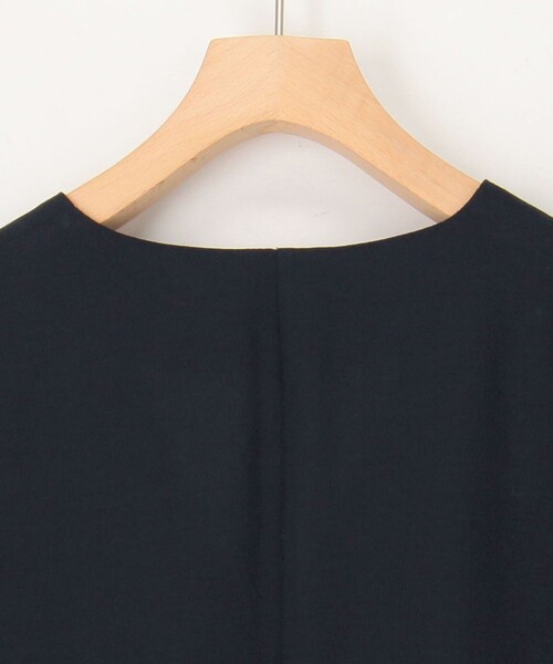 MICO COULIER（ミコクリエ）の「《セットアップ対応》【UVカット・接触冷感】ライトツイルノーカラージャケット（ノーカラージャケット・レディース・ベージュ/ネイビー/ブラウン・38/36）」の7枚目の写真