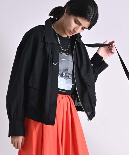 Anside(アンサイド)の「スタンドブラウスブルゾン(ブルゾン・レディース・アイボリー/ブラック/サックスブルー・M)」の2枚目の写真