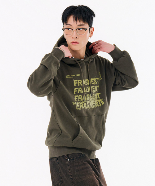 CHASECULT（チェイスカルト）の「男性 起毛 グラフィック フードパーカー - グリーン（パーカー・メンズ・グリーン・100/105/95）」の2枚目の写真