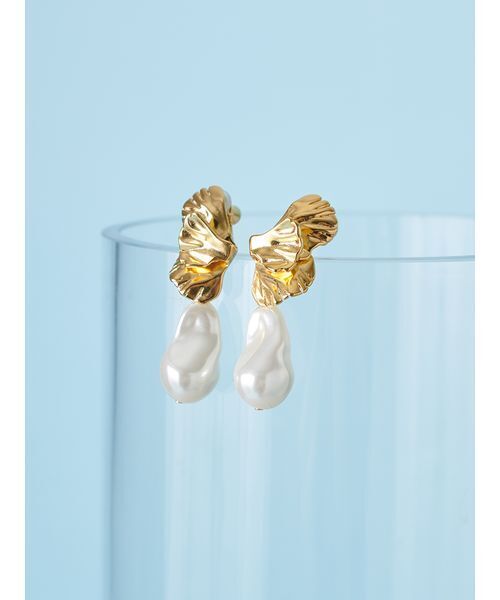 Mila Owen(ミラオーウェン)の「メタルモチーフパールイヤリング(イヤリング・レディース・B/C/D/A・F)」の6枚目の写真