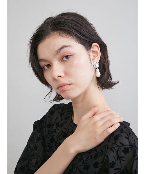 Mila Owen(ミラオーウェン)の「メタルモチーフパールイヤリング(イヤリング・レディース・B/C/D/A・F)」の16枚目の写真