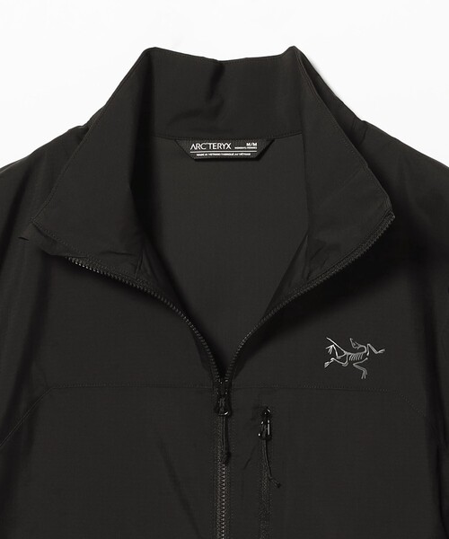 BEAMS BOY（ビームスボーイ）の「ARC’TERYX / Squamish Jacket W（ブルゾン・レディース・ブラック・MEDIUM/SMALL）」の3枚目の写真