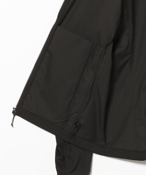 BEAMS BOY（ビームスボーイ）の「ARC’TERYX / Squamish Jacket W（ブルゾン・レディース・ブラック・MEDIUM/SMALL）」の6枚目の写真