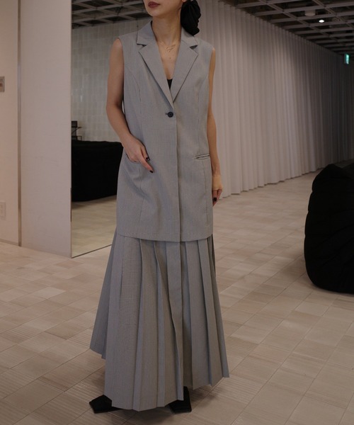 Ameri(アメリ)の「PLEATED SKIRT DOCKING SUIT DRESS(ワンピース・レディース・ブラウン/グリーン・SMALL/MEDIUM)」の4枚目の写真