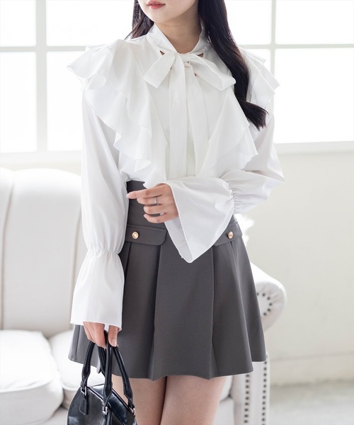 CLEAR BASIC（クリアベーシック）の「ボウタイリボンフリルブラウス[オフィスカジュアル 着回し抜群 大人]≪新作≫（シャツ/ブラウス・レディース・サックスブルー/オフホワイト/ネイビー・F）」の2枚目の写真