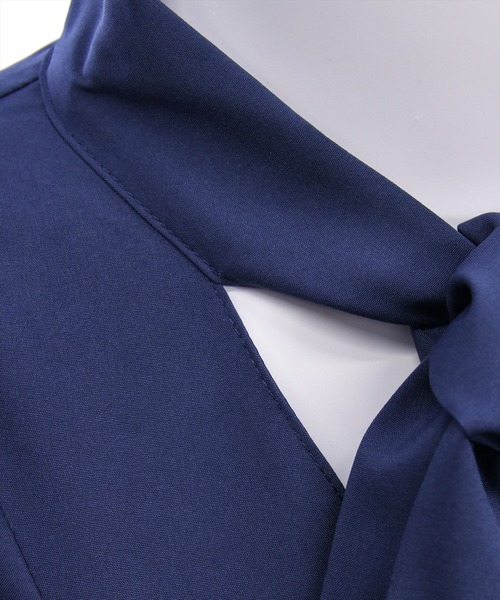 CLEAR BASIC（クリアベーシック）の「ボウタイリボンフリルブラウス[オフィスカジュアル 着回し抜群 大人]≪新作≫（シャツ/ブラウス・レディース・サックスブルー/オフホワイト/ネイビー・F）」の14枚目の写真