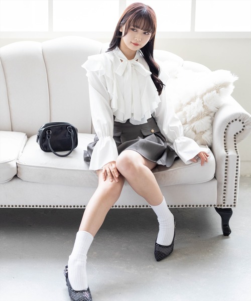 CLEAR BASIC（クリアベーシック）の「ボウタイリボンフリルブラウス[オフィスカジュアル 着回し抜群 大人]≪新作≫（シャツ/ブラウス・レディース・サックスブルー/オフホワイト/ネイビー・F）」の12枚目の写真