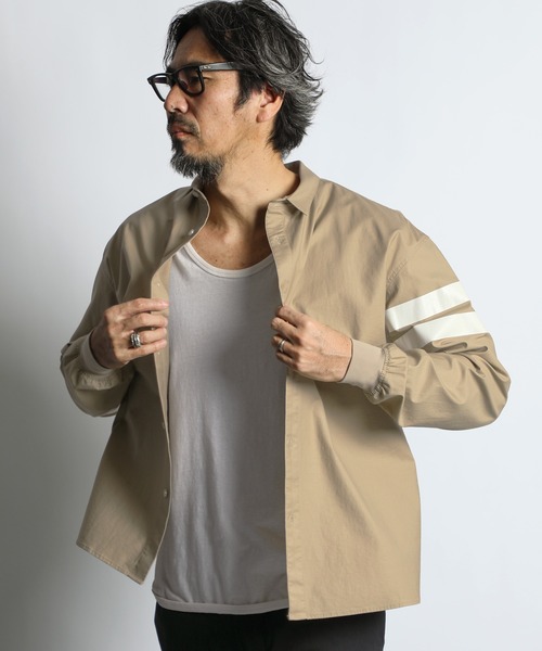 The DUFFER of ST.GEORGE（ザダファーオブセントジョージ）の「【WEB限定アイテム】SHORT COLLAR RIBBED SHIRT：バックサテン ショートカラー リブ袖シャツ（シャツ/ブラウス・メンズ・ライトブルー/ネイビー/ベージュ・X-LARGE/LARGE/MEDIUM/SMALL）」の2枚目の写真