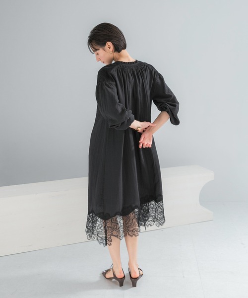 URBAN RESEARCH ROSSO WOMEN（アーバンリサーチ　ロッソ）の「レース切り替えガウンワンピース（ワンピース・レディース・ブラック/オフホワイト・FREE）」の6枚目の写真