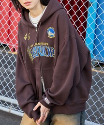 NBA（エヌビーエー）の「NBA エヌビーエー別注 チームロゴ刺繍 オーバーサイズダブルジップパーカー（パーカー）」