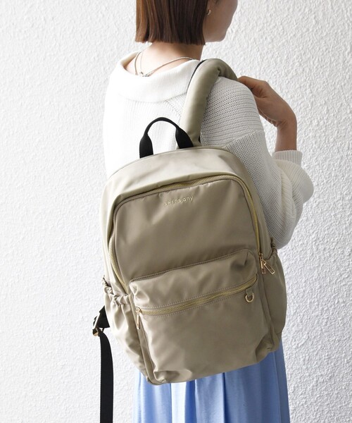 SHIPS any(シップス エニィ)の「SHIPS any: A4 サイド ギャザー ポケット バックパック(バックパック/リュック・レディース・ベージュ/チャコールグレー/ブラック・ONE SIZE)」の7枚目の写真