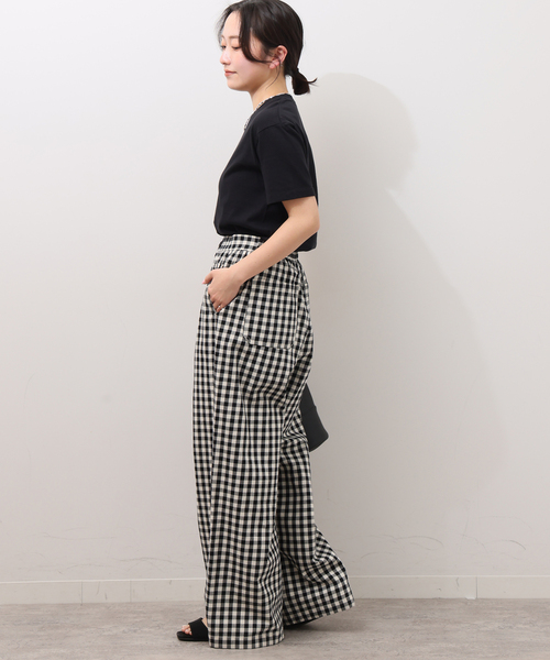 HANES(ヘインズ)の「<2枚セット>別注【Hanes / ヘインズ】ウォッシュドコットン Tシャツ(Tシャツ/カットソー・レディース・ブラック/ベージュ・FREE)」の4枚目の写真