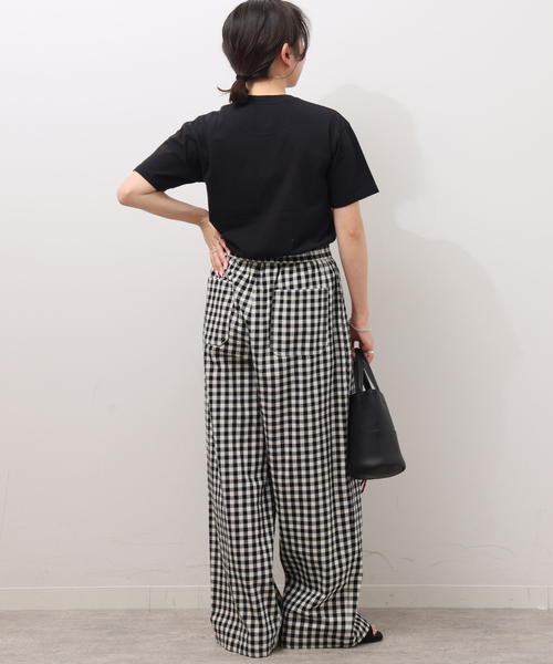 HANES(ヘインズ)の「<2枚セット>別注【Hanes / ヘインズ】ウォッシュドコットン Tシャツ(Tシャツ/カットソー・レディース・ブラック/ベージュ・FREE)」の5枚目の写真